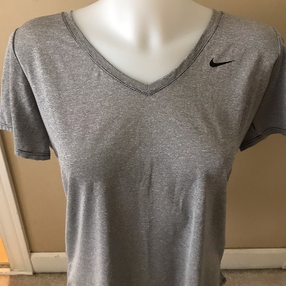 Brand New Nike Dri-Fit Tee Shirt Size XL